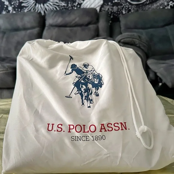 Vintage U.S. Polo Assn.Tan Interior crossbody purse - Picture 13 of 16